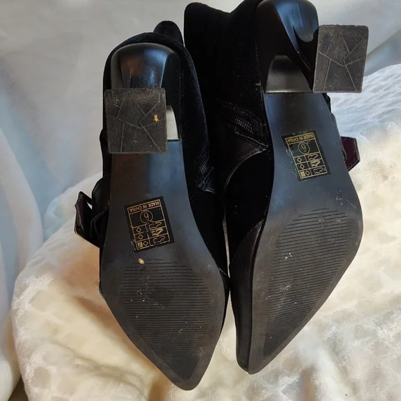 ELLIE Brand Booties - Picture 6 of 7